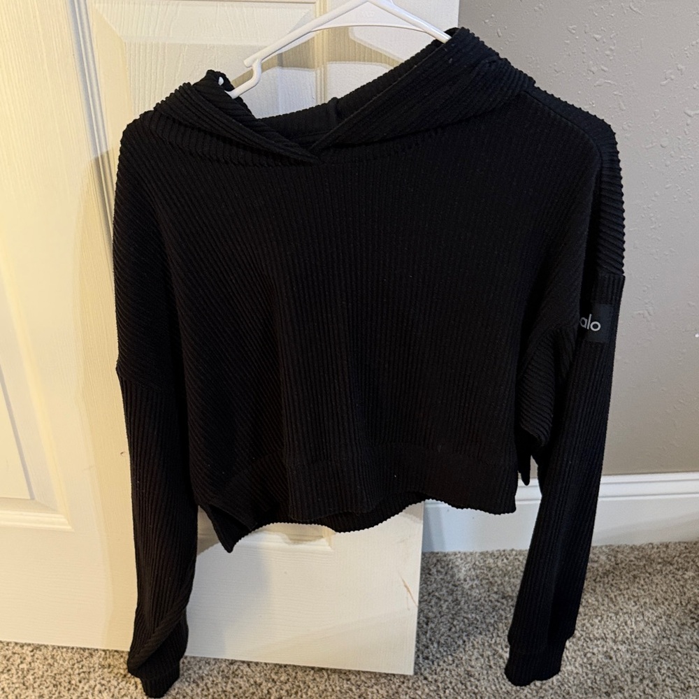 Alo Ribbed Black Cropped Hoodie